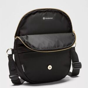 lululemon athletica Black Crossbody Messenger with silver Hardware